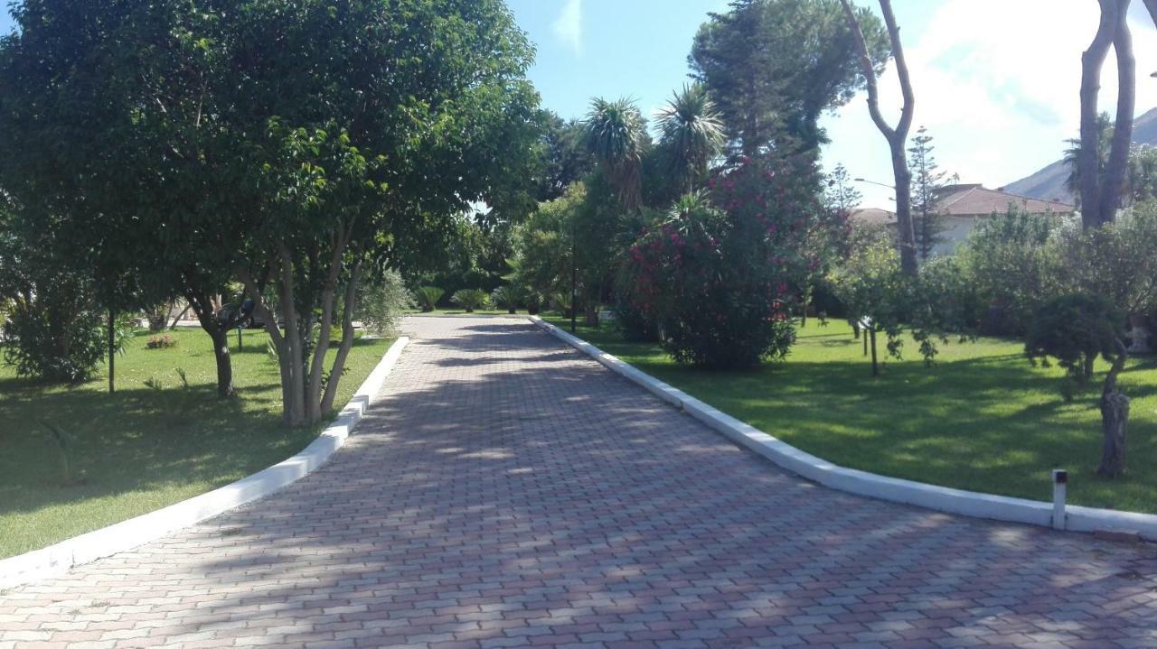كاباتشو - بايستوم B&B Villa Di Bartolomeo المظهر الخارجي الصورة